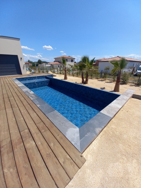 Pose d'équipement et accessoires de filtration piscine à Gajan